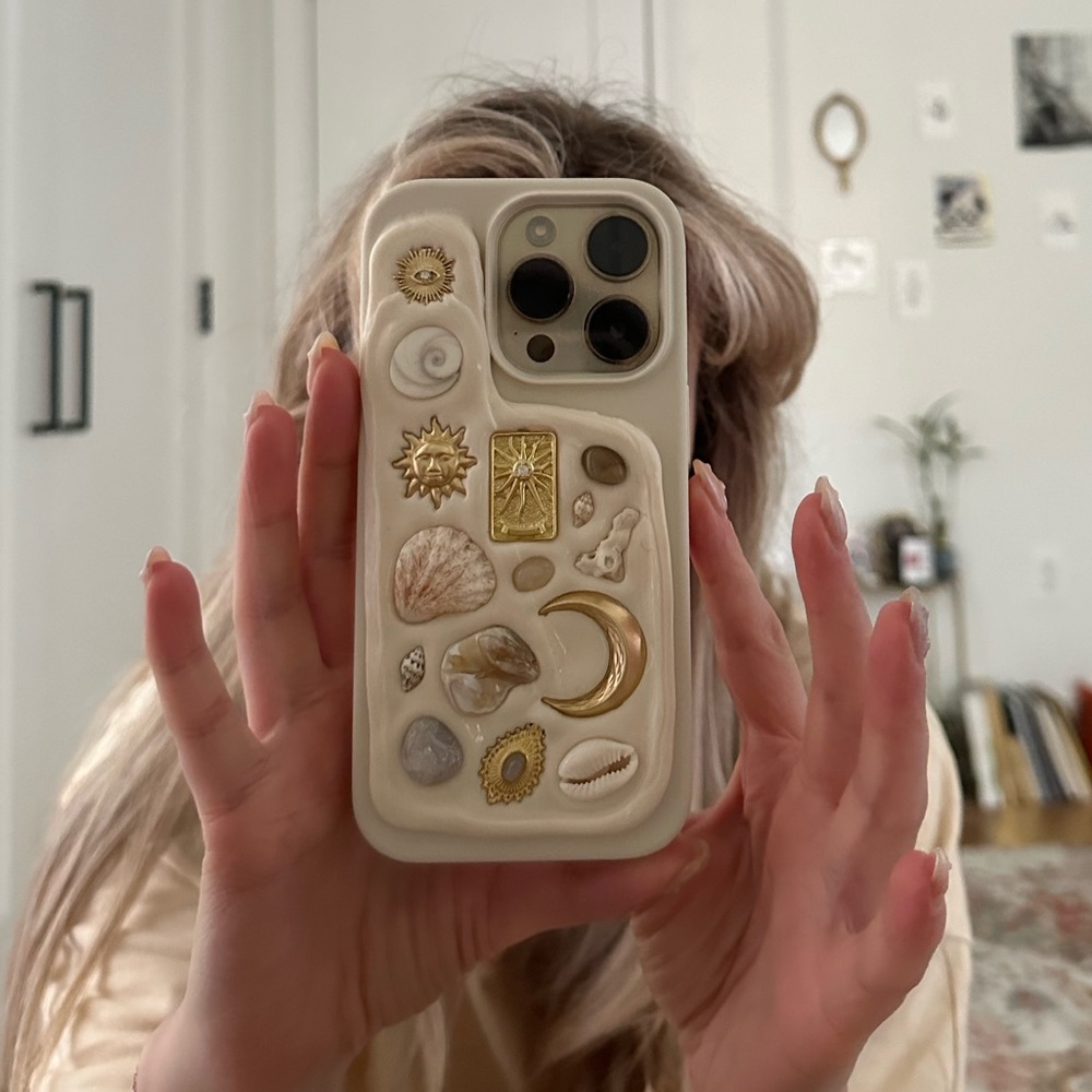 Memor inspired phone case